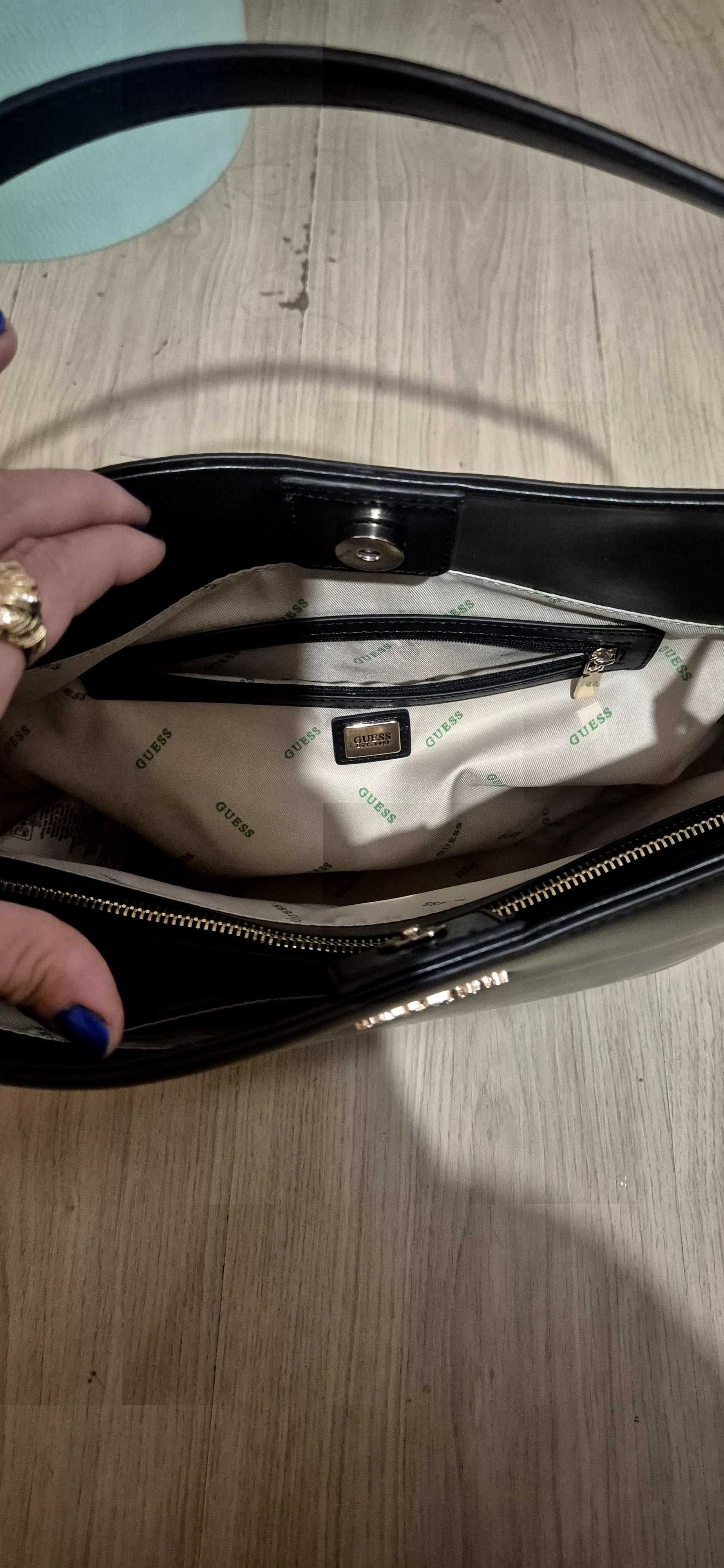 Оригинална дамска чанта Guess