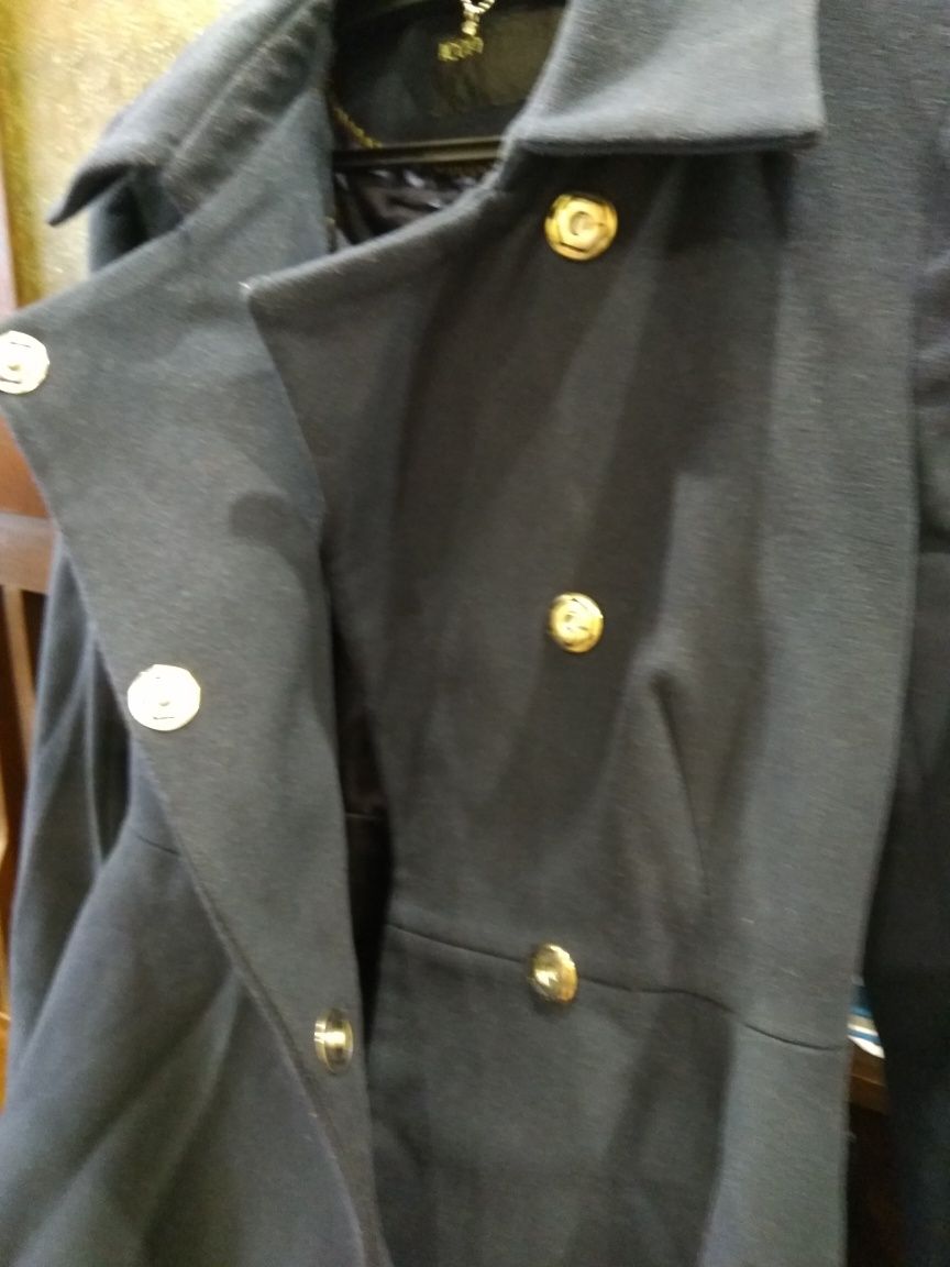 Пальто женское продам