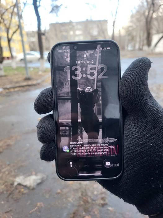 продам iPhone 13, 128 Гб