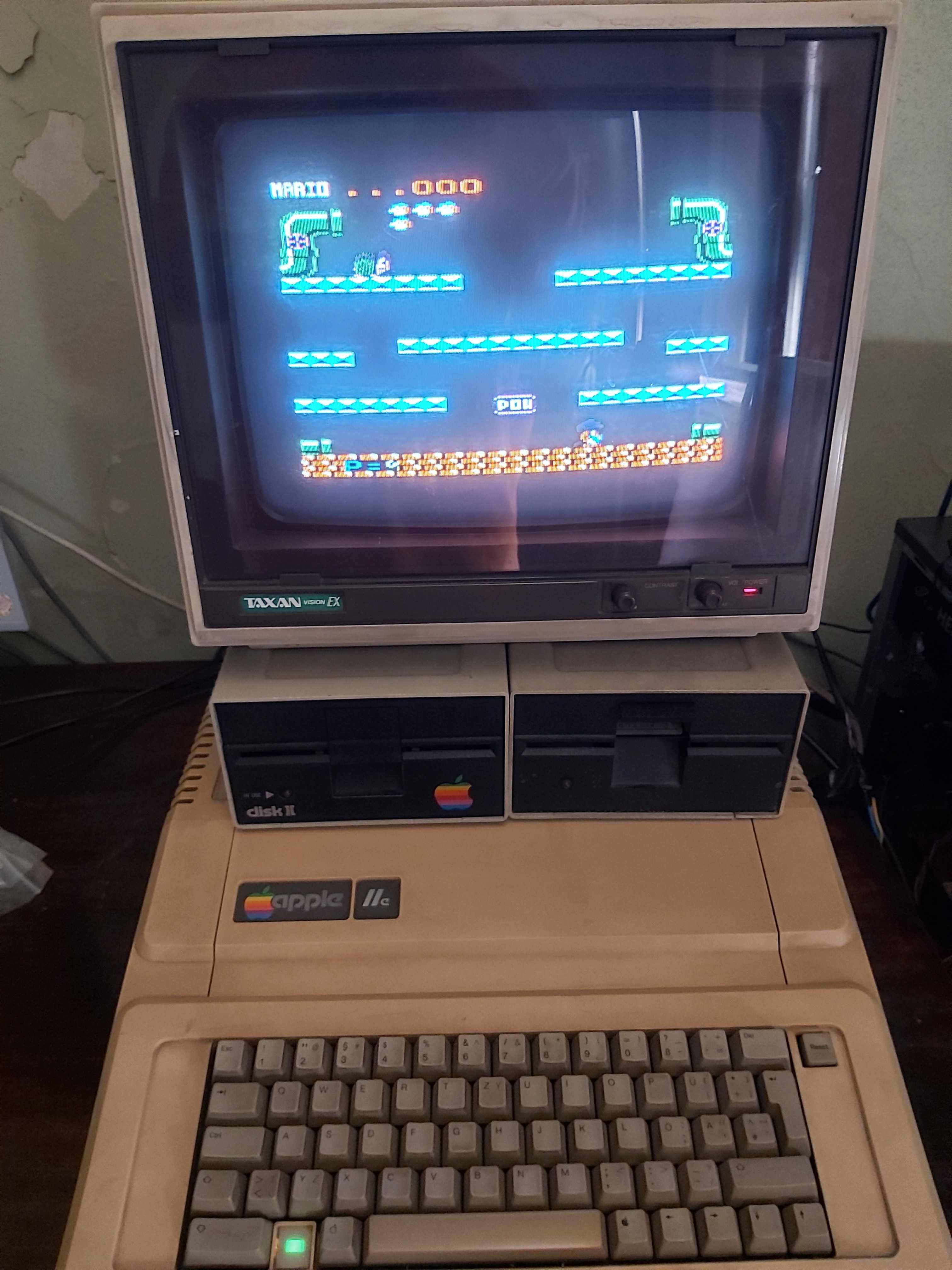 Apple IIe цветен монитор хард диск и периферия !