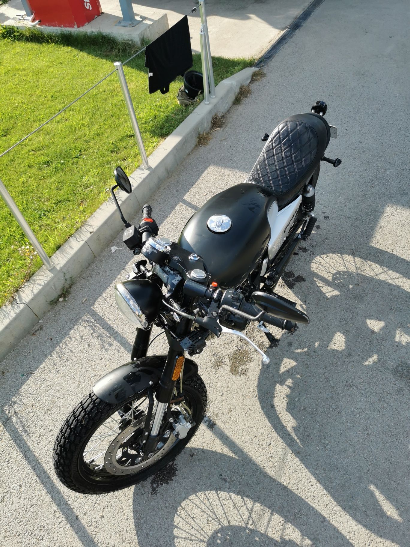 Hanway Blacк Cafе  125