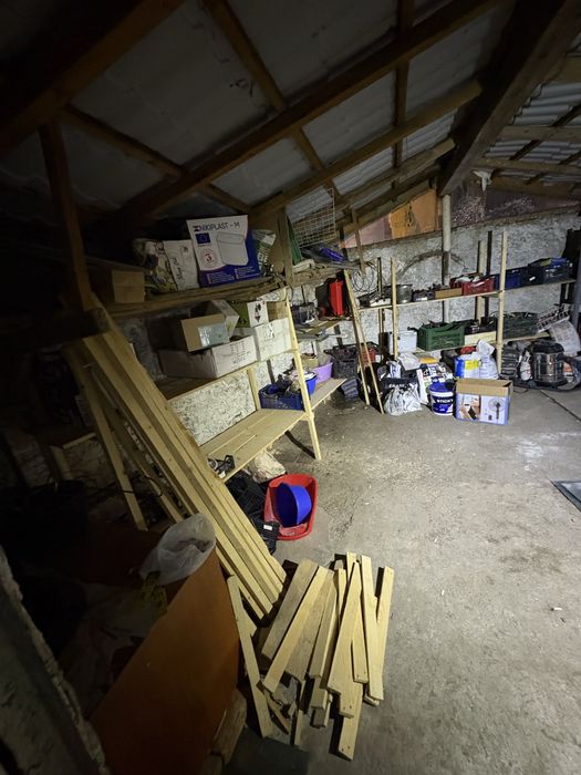 Inchiriez boxa depozit camera cu rafturi 40m2 centru contract anaf P.F