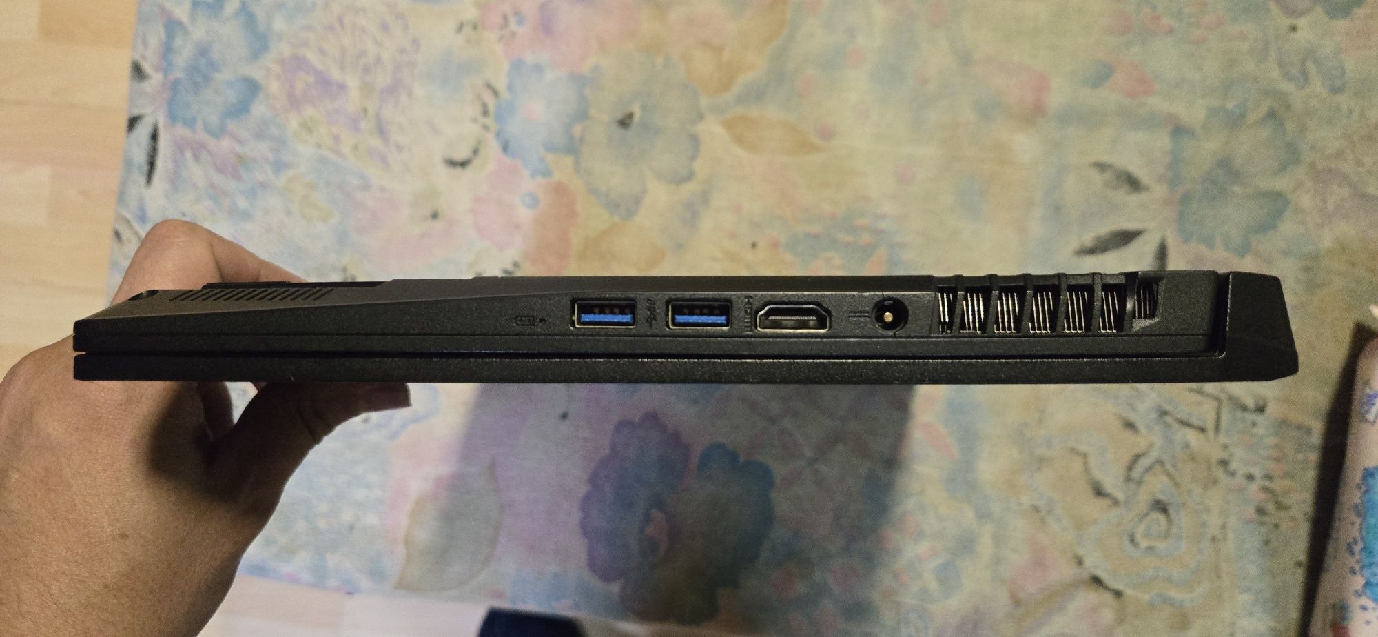Msi i5 10200h/16gb/1660ti/144hz
