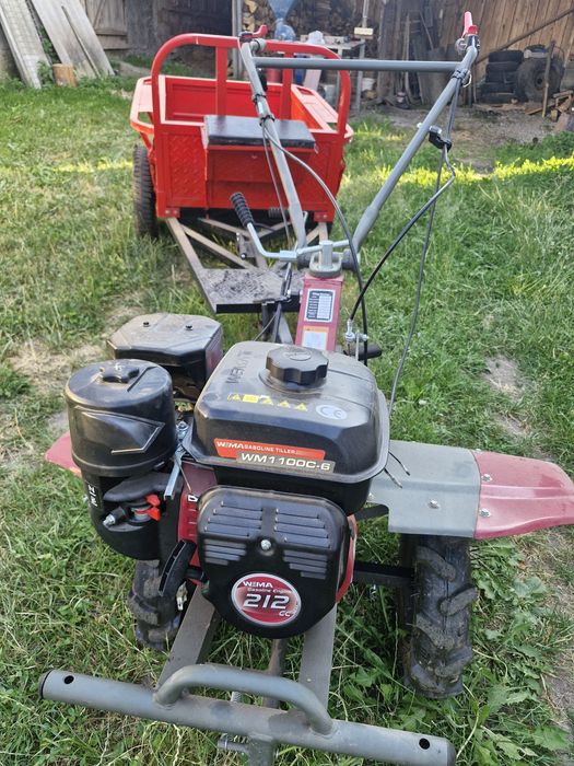 Vând motocultor cu remorca,freza, și coasă rotativă.