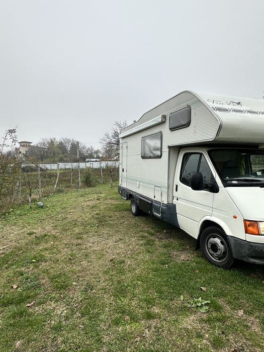 Autorulota Ford Anul 2000 Aer conditionat