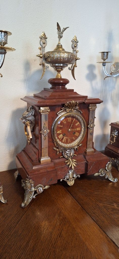 Set ceas de semineu fratuzesc "S.Marti et Cie" bronz și marmura roșie