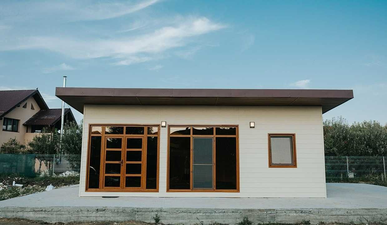 Casa modulara si garaje auto din structura metalica si panou sandwich