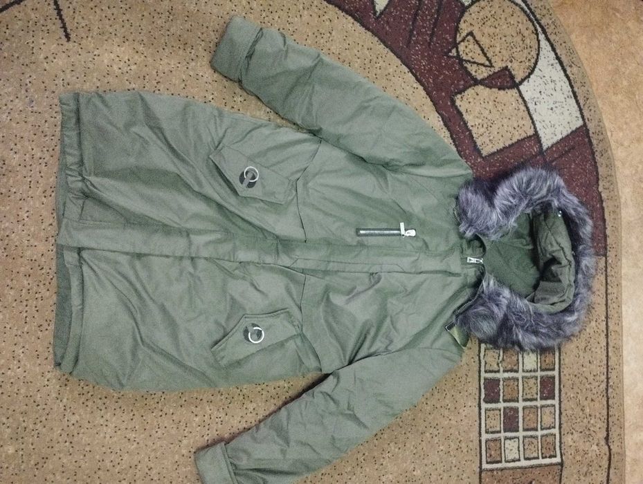 Куртка зимняя. 46-48 размер.