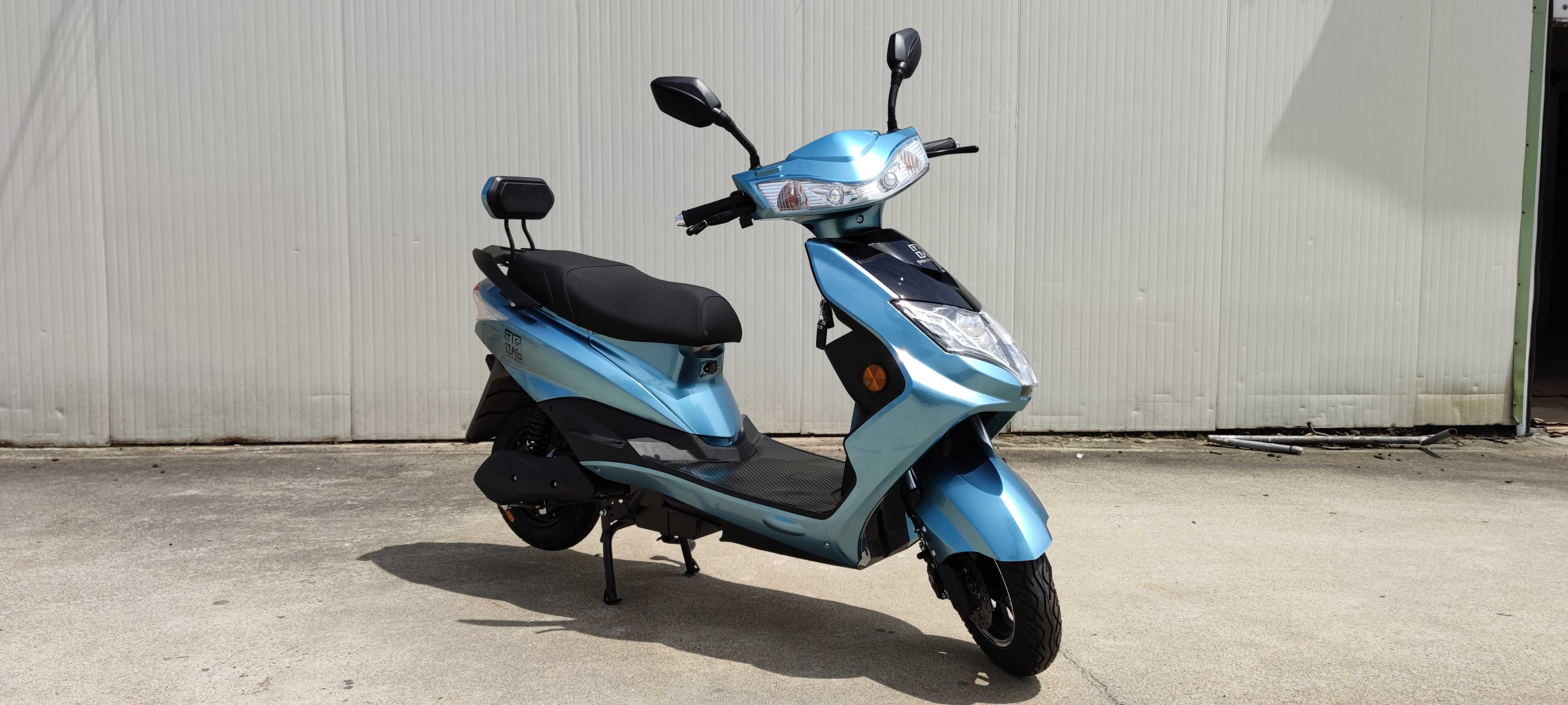 Електрически скутер My Force модел ЕМ006 син цвят с регистрация