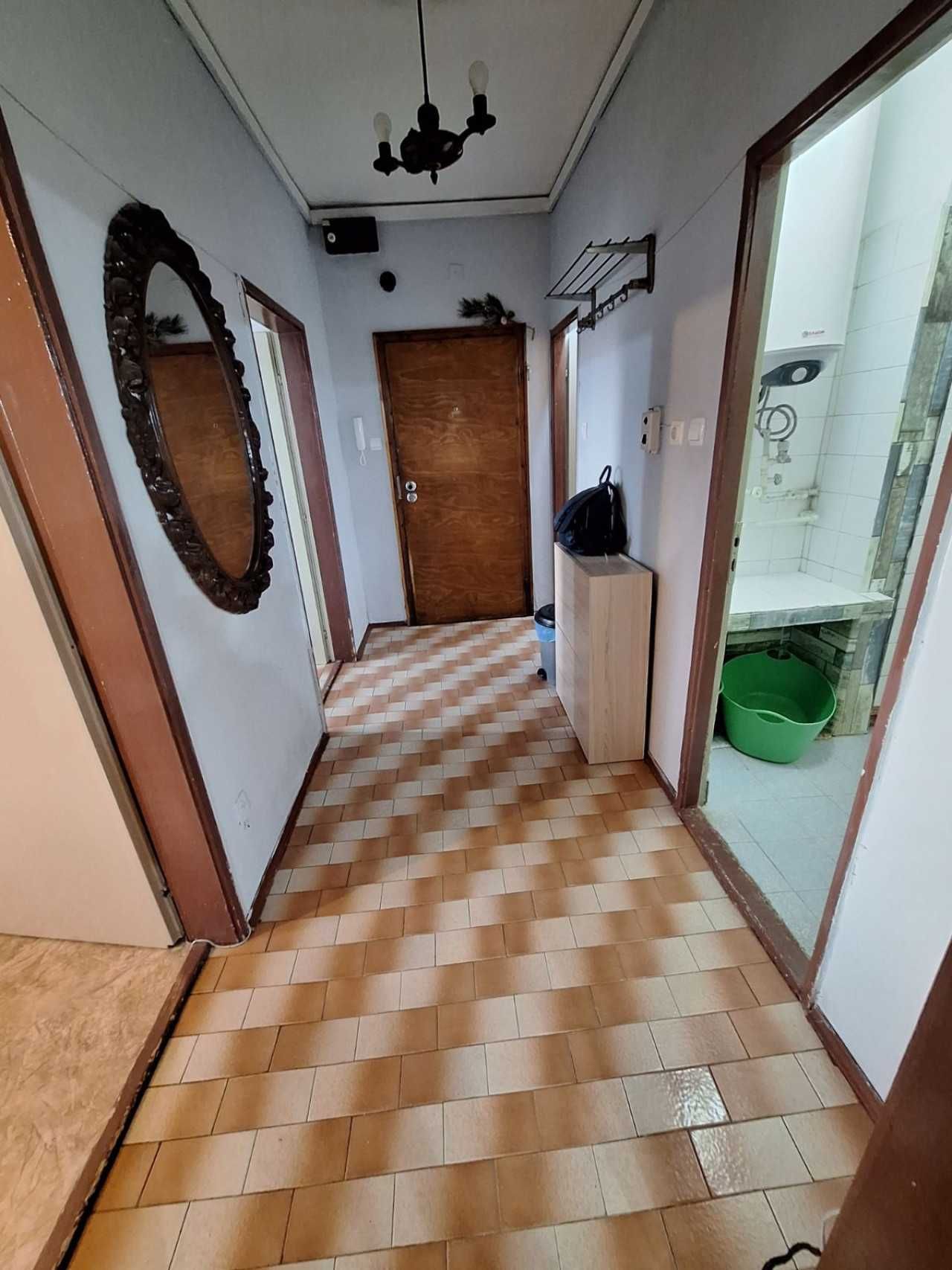 Тристаен апартамент в Каменица2