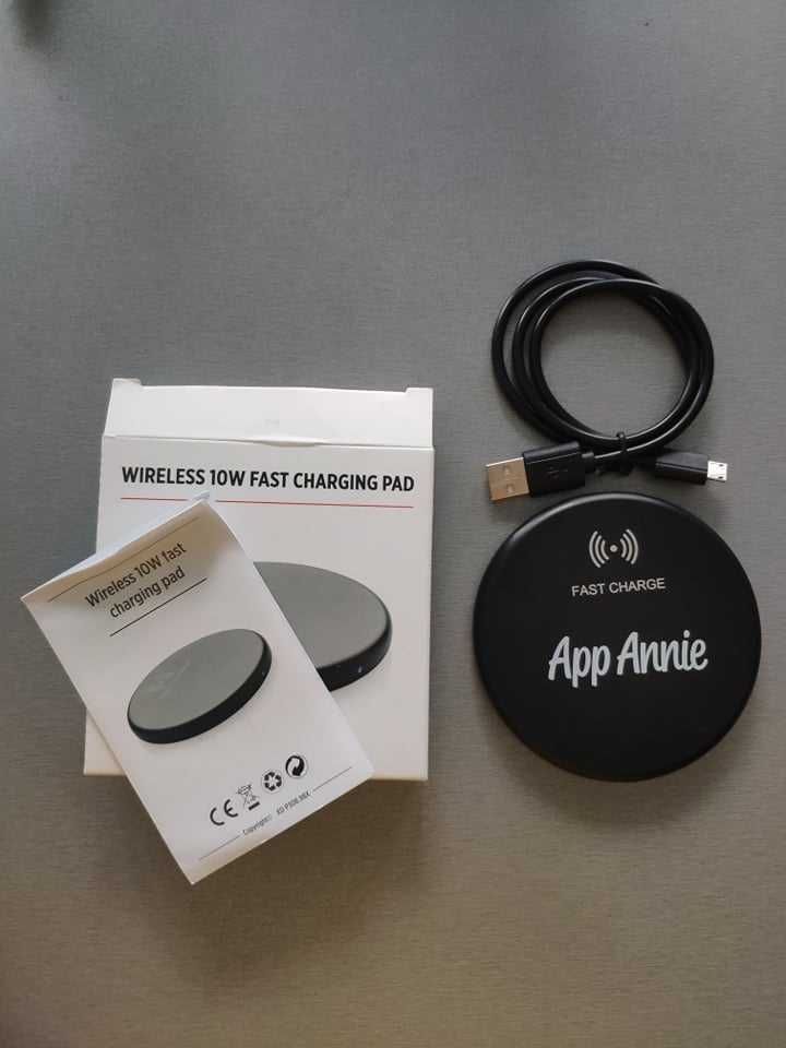 Безжично зарядно, Wireless Charger, 10W и 5W, Универсално, Черно