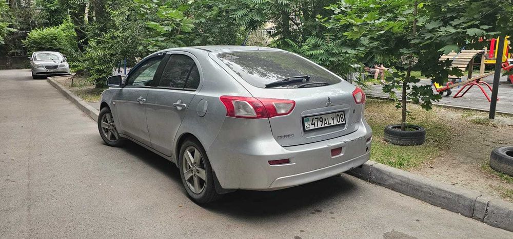Аренда авто Mitsubishi Lancer 10 9000т