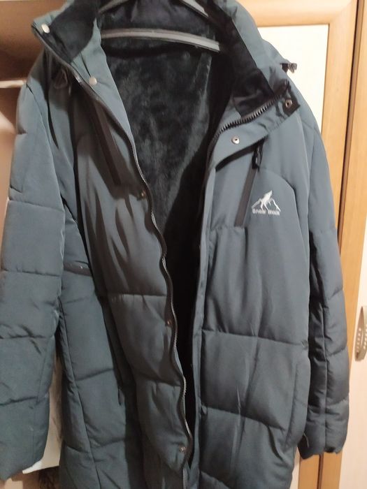 Продам мужскую зимнию куртку.