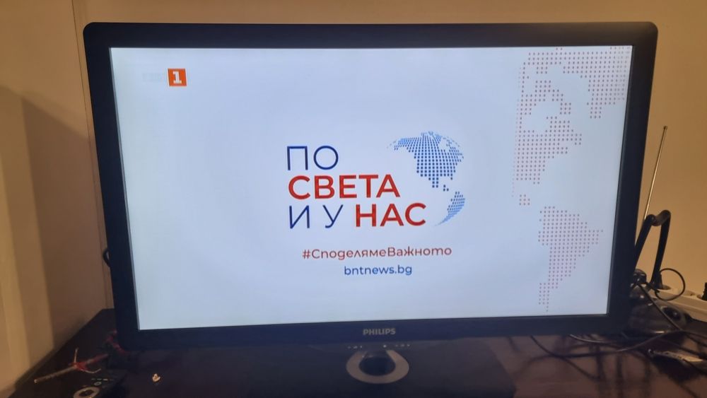 Телевизор Филипс-32 инча