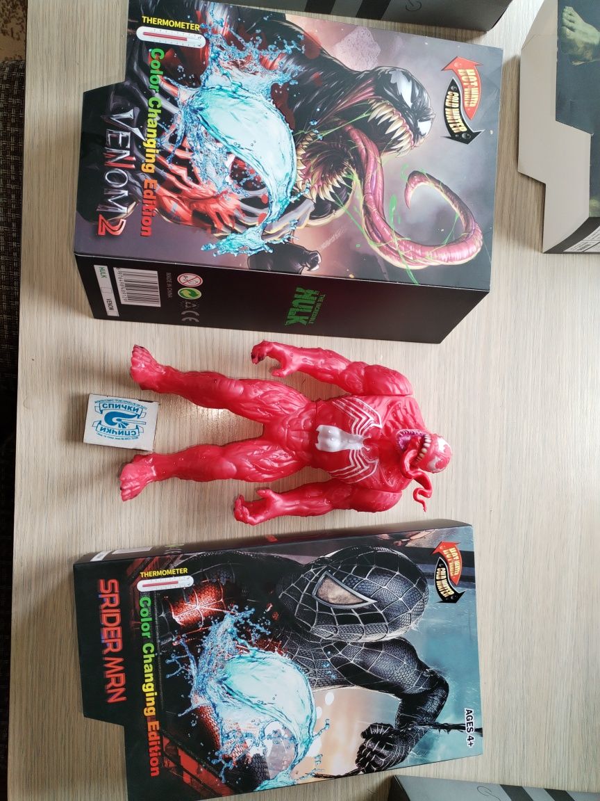 Необычные игрушки супергерои