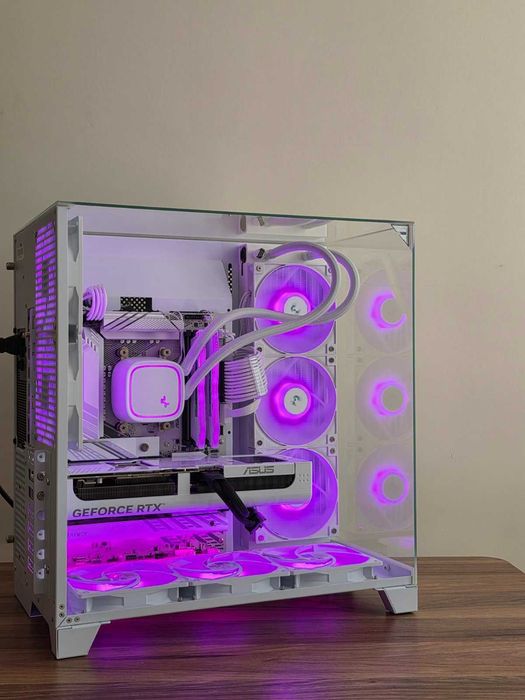 Нов / RTX 5070 / Ryzen 7 7800X3D / 32GB RAM / 1TB NVMe/ Геймърски