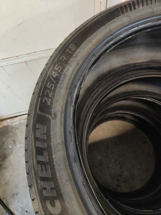 Vând 4 anvelope Michelin Primacy 2 – 225/45 R19 – VARĂ, DOT: 2025