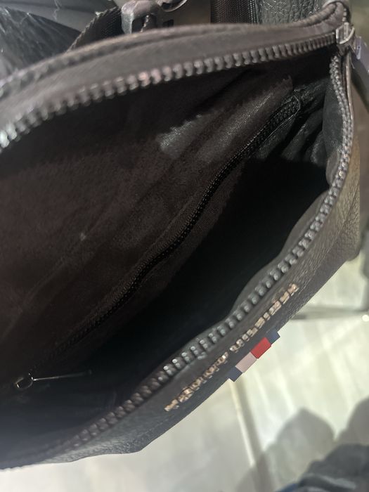 мъжка чантичка tommy hilfiger