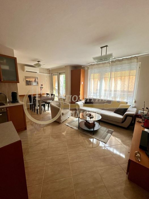 Дава се под наем Двустаен апартамент в София, Павлово - 55 кв.м за 614 € - Снимка #1