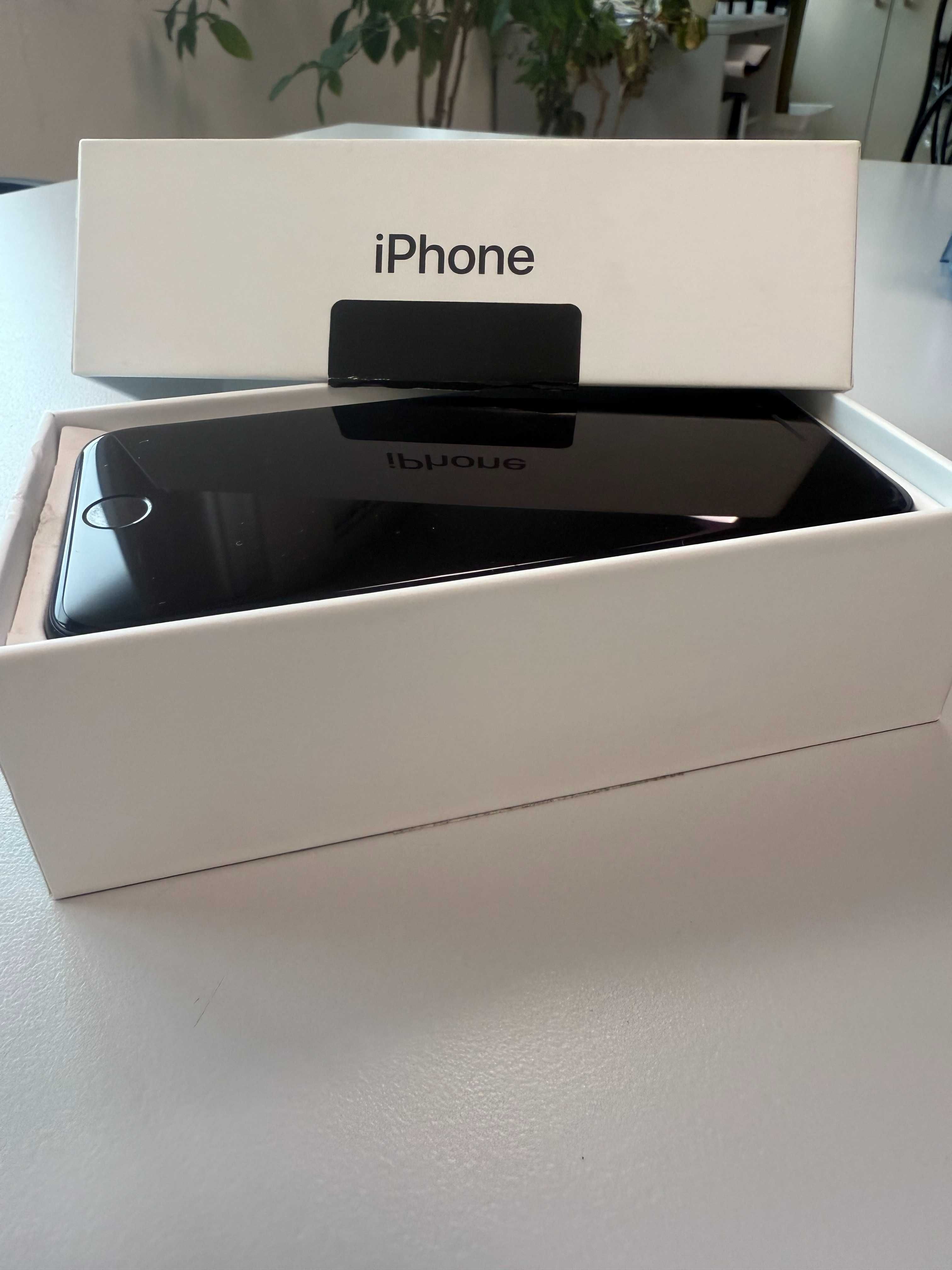 Apple iPhone SE 2020, 64 Gb Black