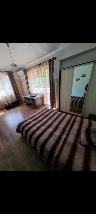 Дава се под наем Тристаен апартамент в Пловдив, Кючук Париж - 120 кв.м за 469.2 € - Снимка #9