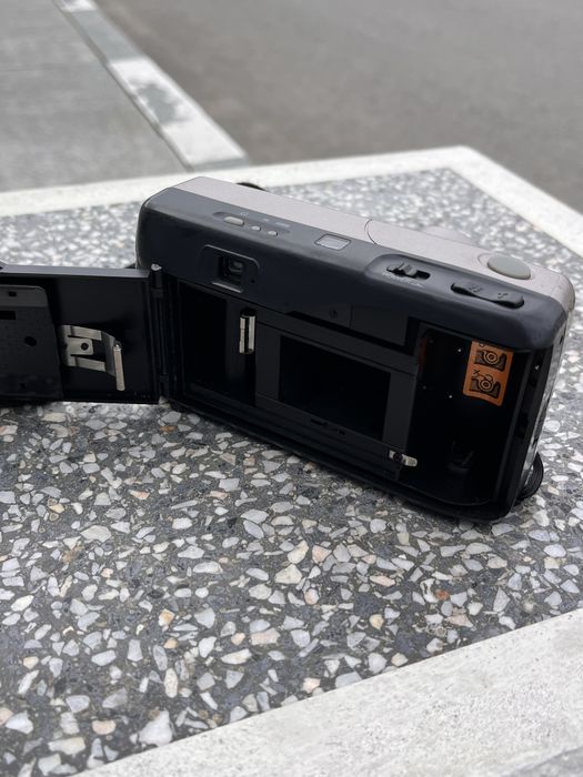 Лентов фотоапарат Traveler AF Zoom