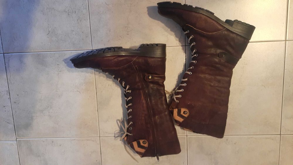 Дамски зимни ботуши с връзки