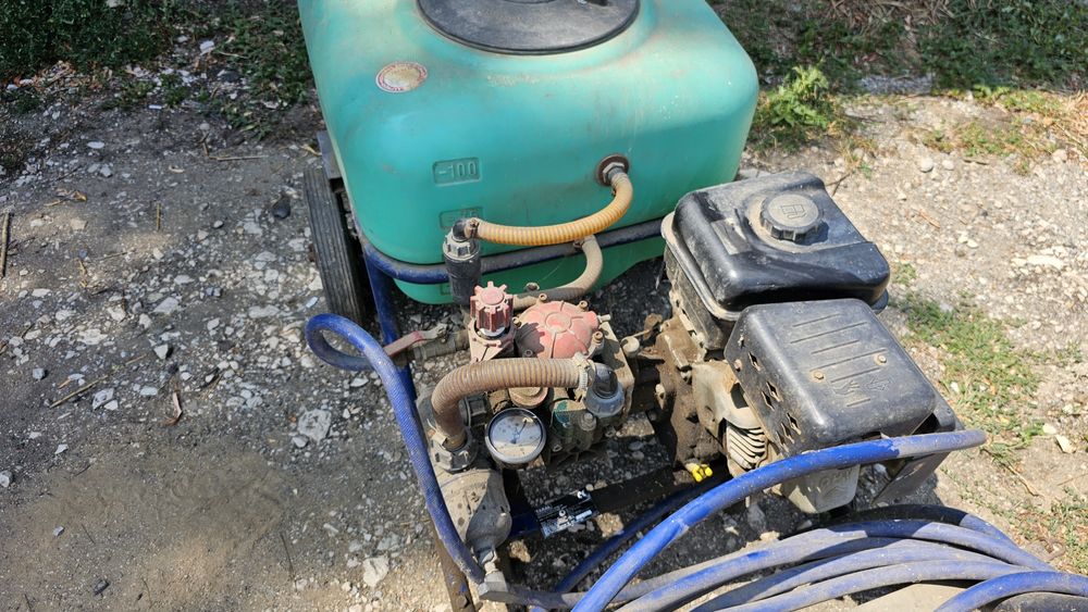 Бензинова пръскачка  TARAL 100 литра