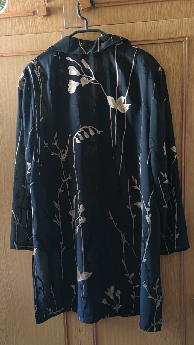 Bluza subțire/cardigan cu imprimeu M/L vând/schimb