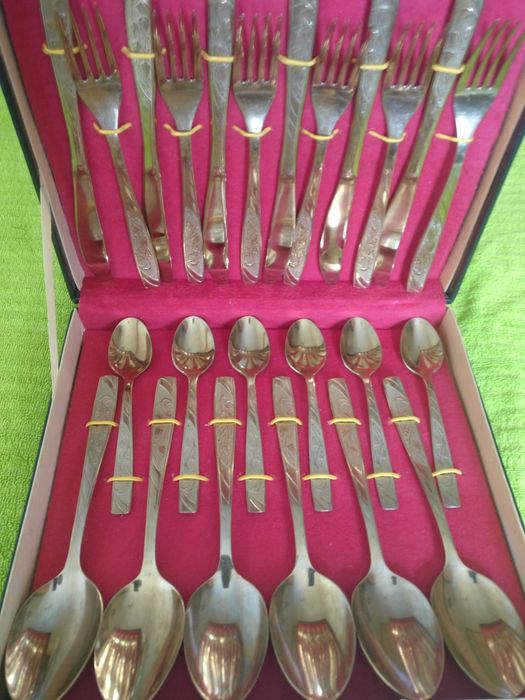 Набор столовых приборов