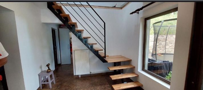 Vindem scări profesionale interior