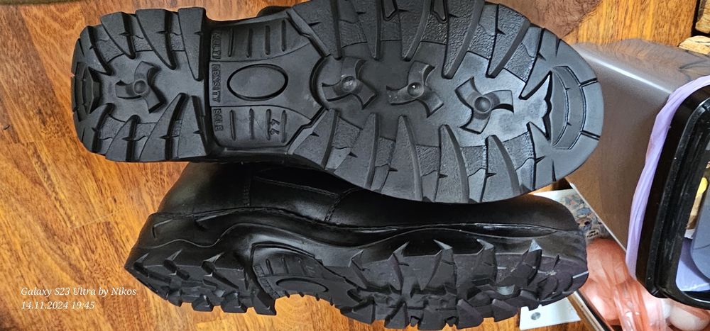 Bocanci piele marimea 44