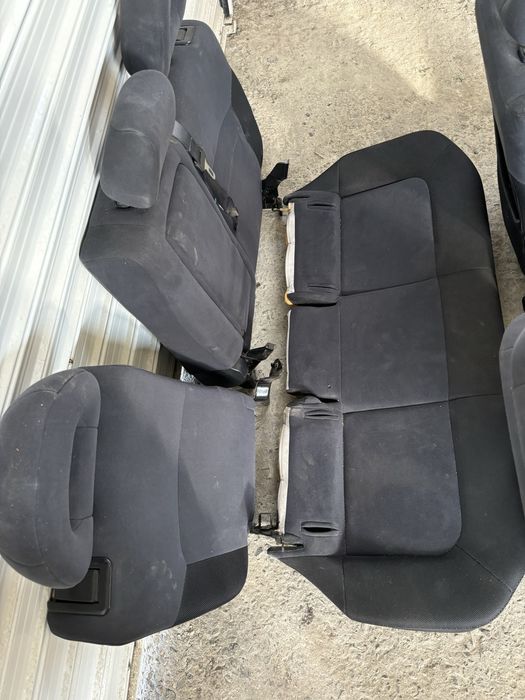 Mitsubishi Outlander 1  седалки салон