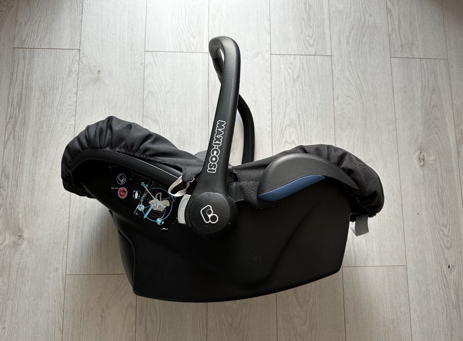 Scoica scaunel bebe auto