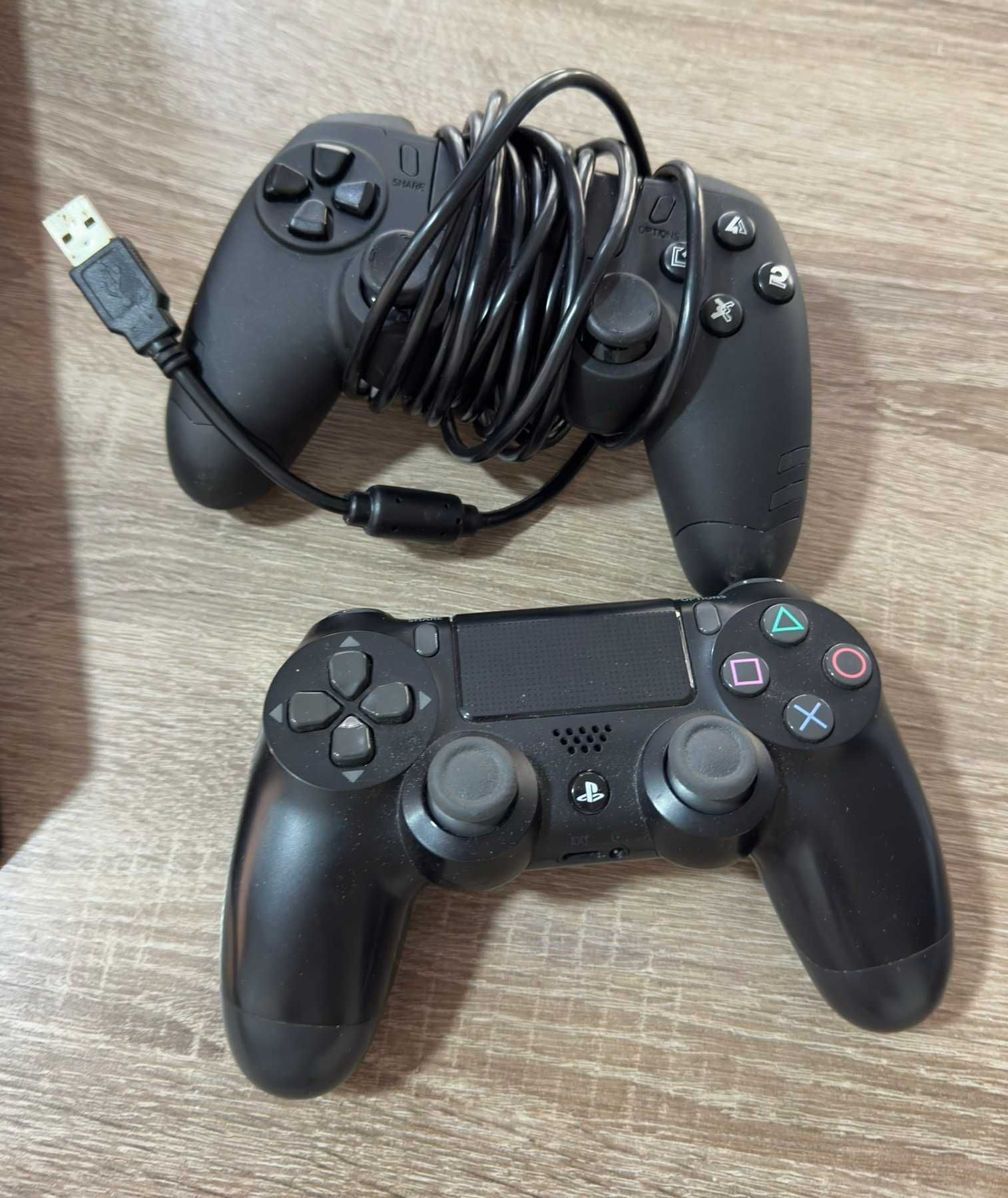 Playstation 4 1ТБ + 2 джойстика
