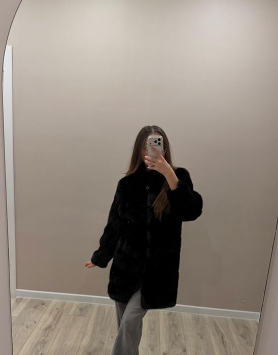 Продам шикарную норковую шубу