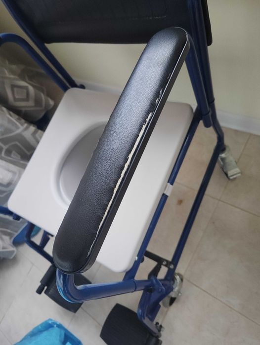 Продам инвалидное кресло