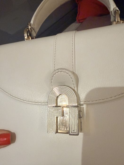 Geanta de piele Furla