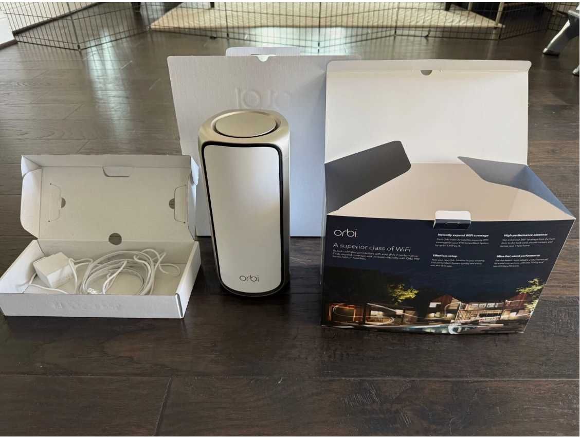 WiFi 7 роутер с масштабированием Netgear Orbi 970 (27Gb/s) 300кв м2