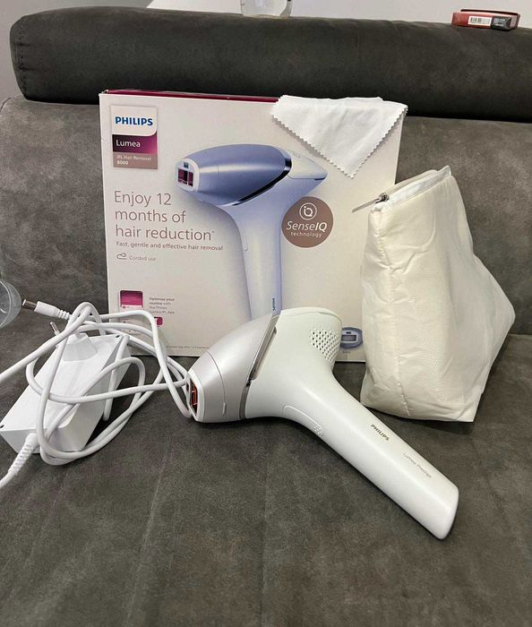 Фотоепилатор Philips LUMEA 8000