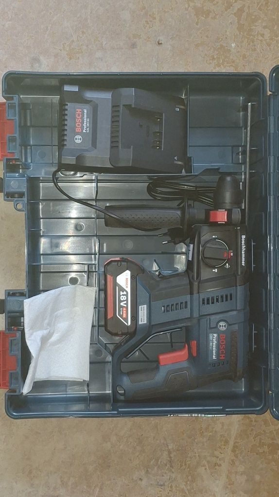 Бесщеточный аккумуляторный перфоратор Bosch GBH 180-LI