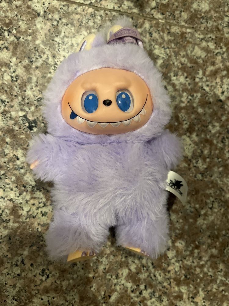 Labubu/ оригинална плюшена играчка