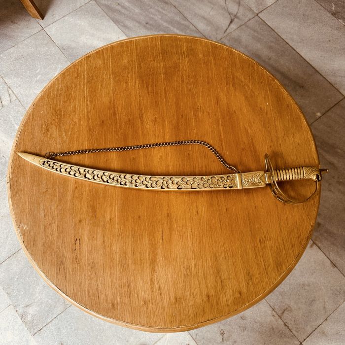 Антикварна декоративна сабя с кания