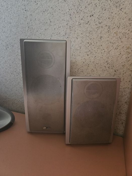 Продавам аудио система за домашно кино