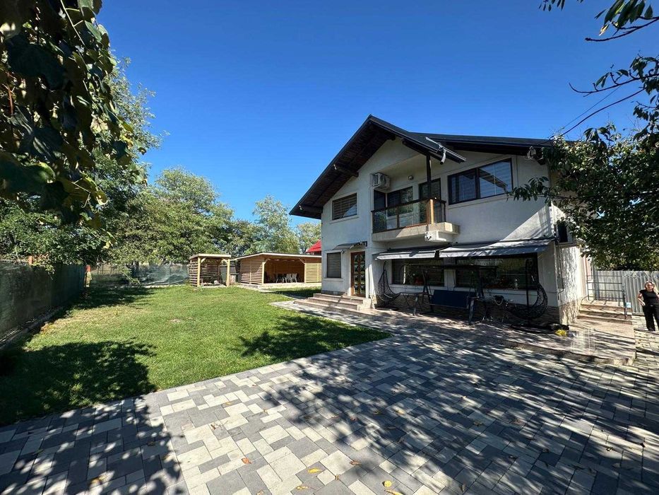 Vilă de inchiriat in regim normal  + hotelier- CHRIS MOUNTAIN RETREAT