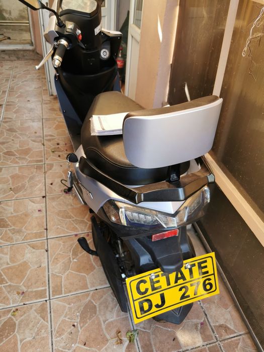 Scuter electri, înscris, cu asigurare cu RCA