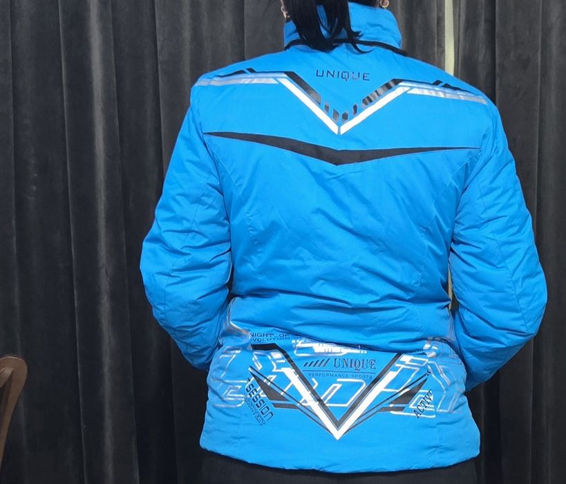 Горнолыжный и для прогулок.Женский