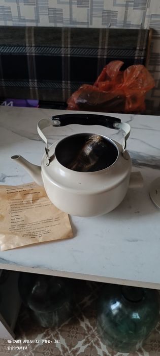 Продам чайник электрический