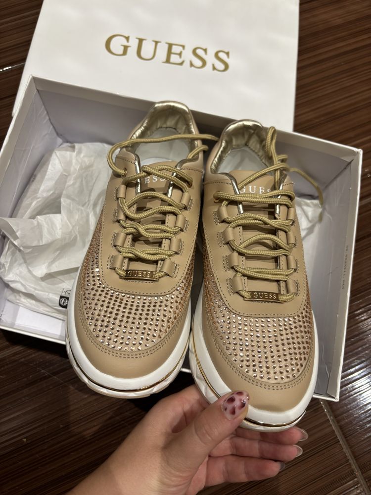 Guess Kyra сникърси 38