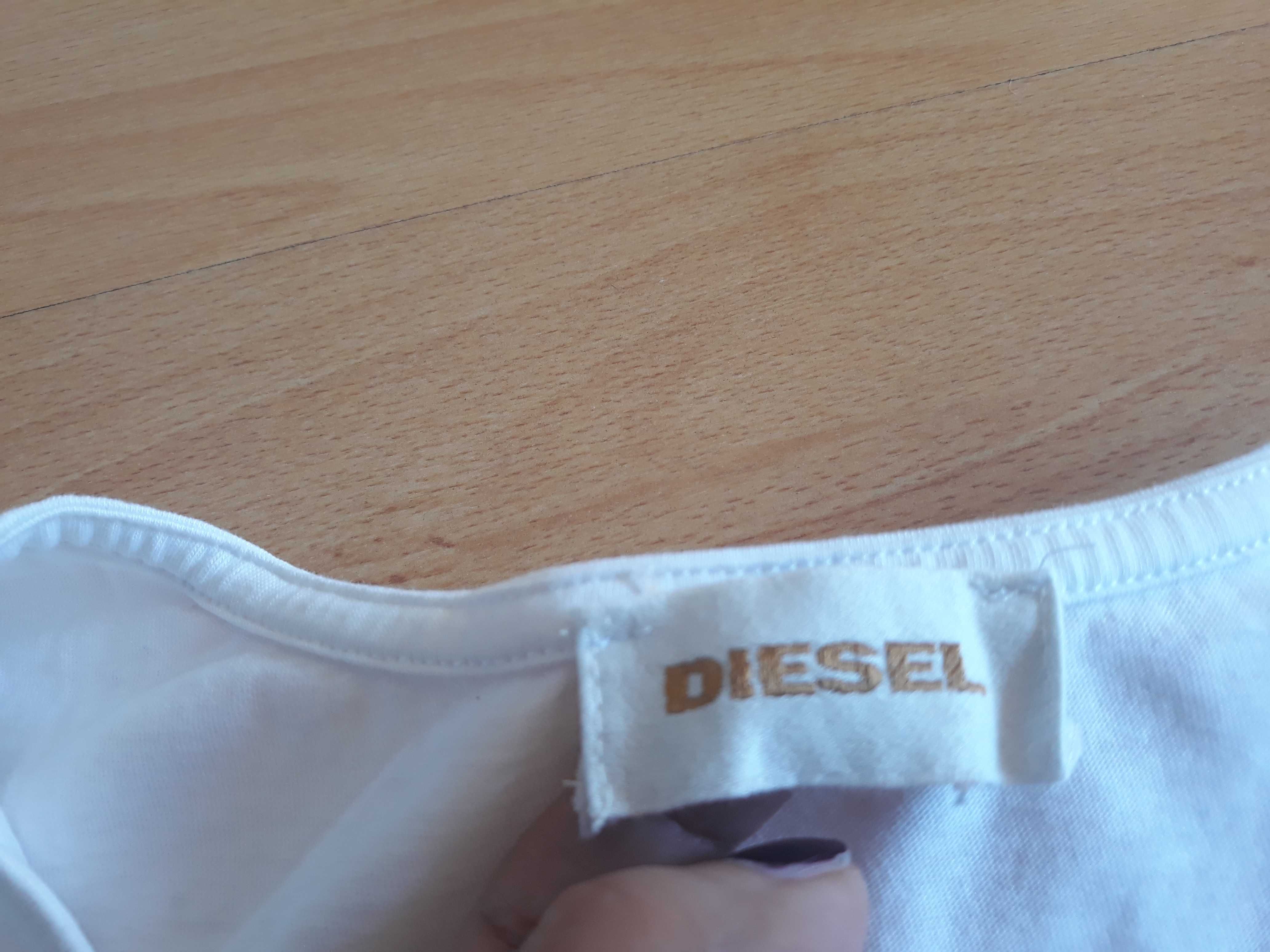 Оригинални дамски блузи Diesel с къс ръкав и щампа в златисто/сребр